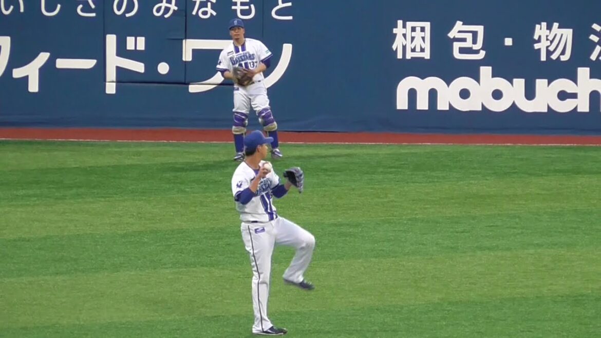 2025年9月21日 広島東洋戦・平良 拳太郎 投手の試合前キャッチボール練習