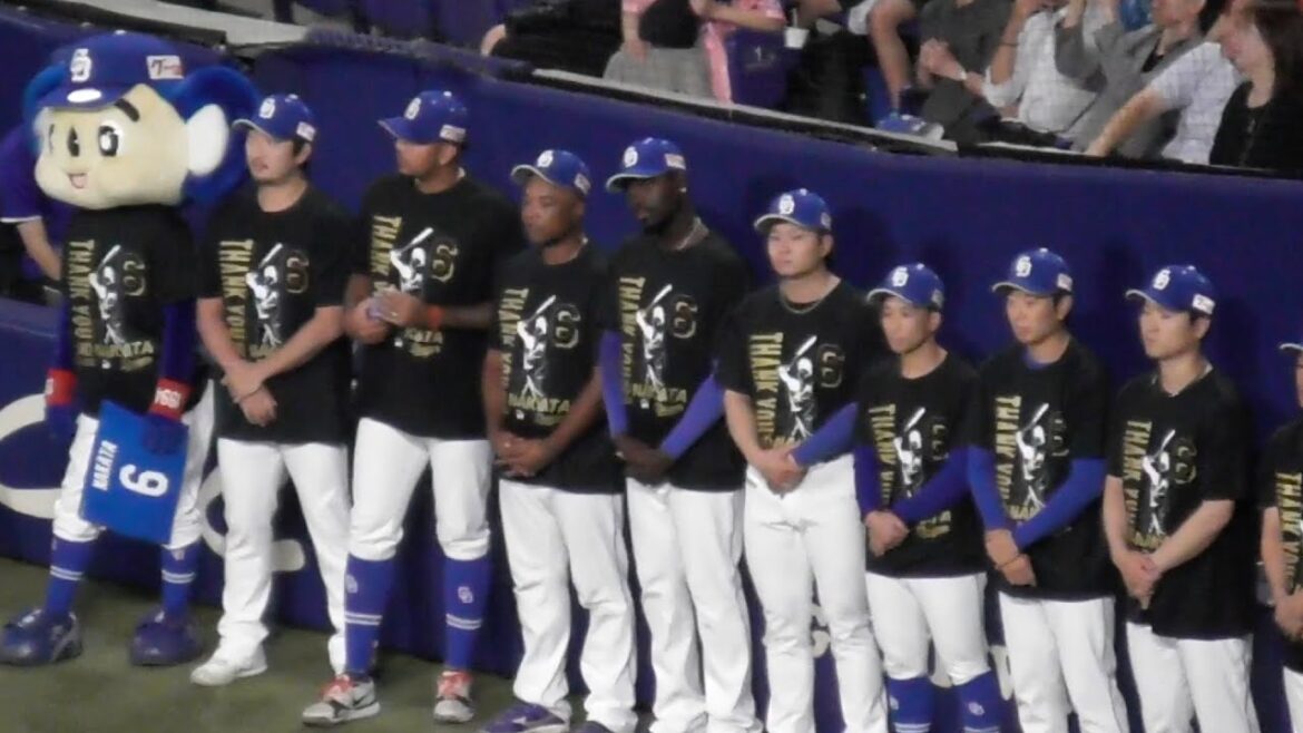 中田翔の引退セレモニーを見守る選手たち　中日ドラゴンズVS東京ヤクルトスワローズ　2025/09/19