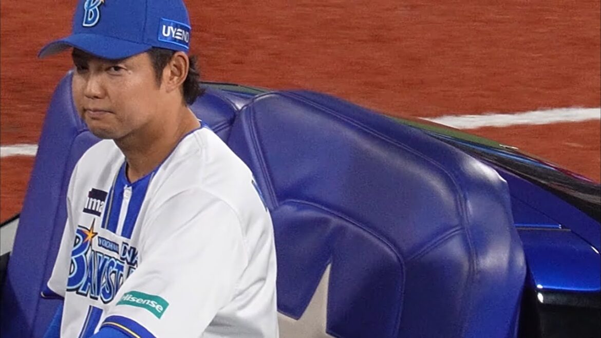 【勝負の8回】森原康平が登場！リリーフカーからベンチに向かって微笑む余裕を見せる！無失点でバトンを繋ぐ！(2025.9.26/横浜スタジアム）