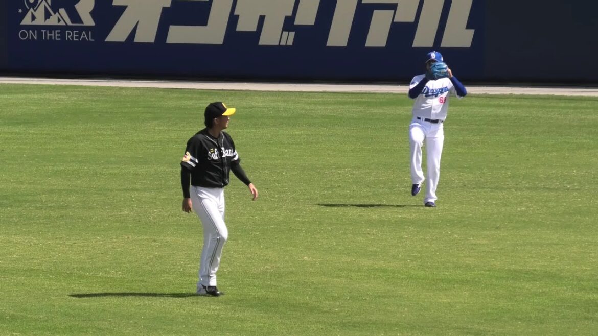 中日ドラゴンズ 試合前遠投する三浦瑞樹投手は福岡ソフトバンクホークス 東浜巨投手に挨拶 その東浜投手は田島慎二コーチに?挨拶 2025/9/26 ナゴヤ球場
