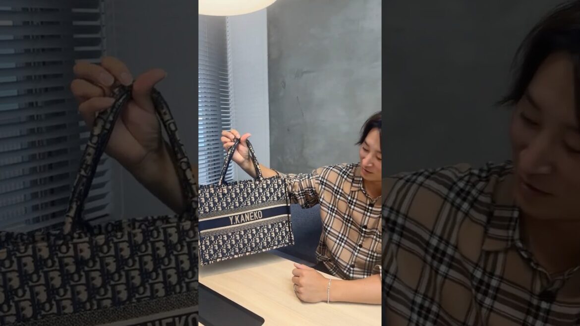 【what’s in my bag】ネコさんのバッグには何が入ってる?! 【what's in my bag】ネコさんのバッグには何が入ってる?!