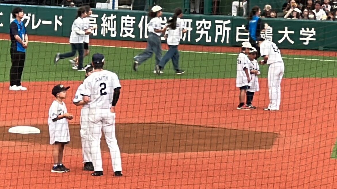 デビュー戦の齋藤大翔を中心に ライオンズスタメン選手送り出し➡︎ マッチデースポンサー社長の始球式【西武vsソフトバンク】2025/9/28 デビュー戦の齋藤大翔を中心に ライオンズスタメン選手送り出し➡︎ マッチデースポンサー社長の始球式【西武vsソフトバンク】2025/9/28