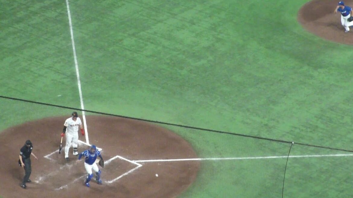 中日 梅野雄吾 暴投で失点 バッテリーエラー　巨人 vs 中日　2025年9月30日(火)　東京ドーム