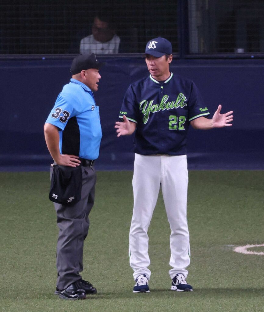 ヤクルト・高津監督「あれはフェアだよ」初回の微妙な判定にリクエスト実らず、オスナの怒り爆発(スポニチアネックス) – Yahoo!ニュース – Yahoo!ニュース ヤクルト・高津監督「あれはフェアだよ」初回の微妙な判定にリクエスト実らず、オスナの怒り爆発(スポニチアネックス) - Yahoo!ニュース - Yahoo!ニュース