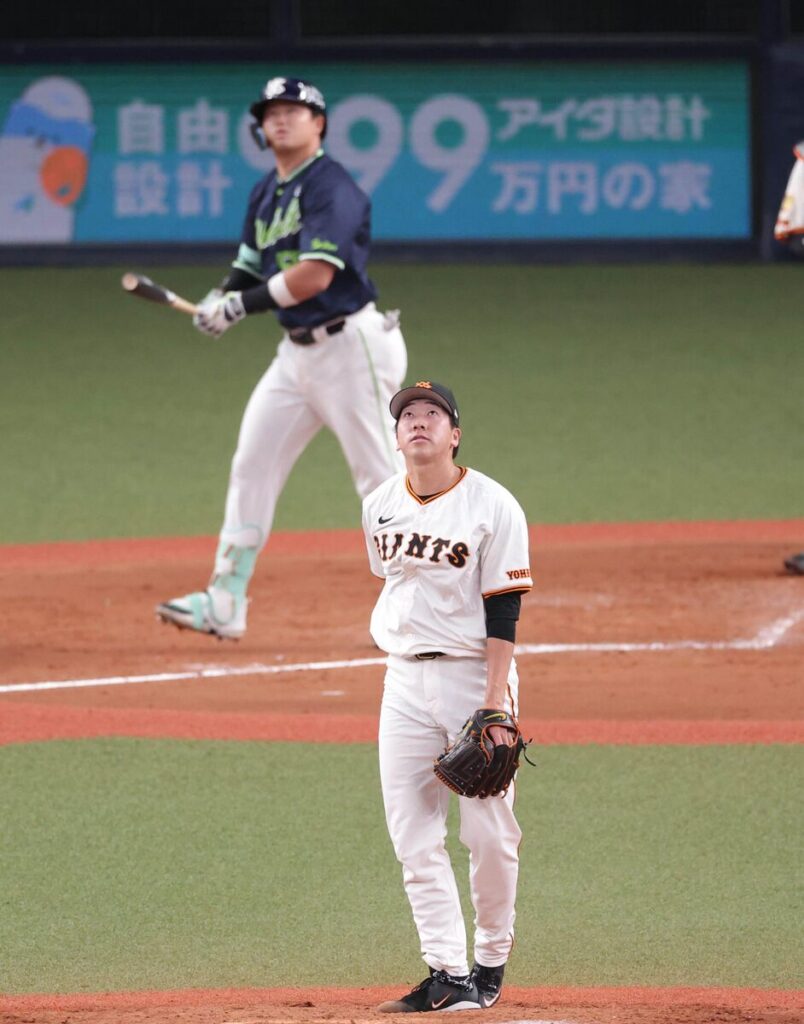 【巨人】8回に大勢が村上宗隆に15号ソロ被弾 リードは2点に(スポーツ報知) – Yahoo!ニュース 【巨人】8回に大勢が村上宗隆に15号ソロ被弾 リードは2点に(スポーツ報知) - Yahoo!ニュース