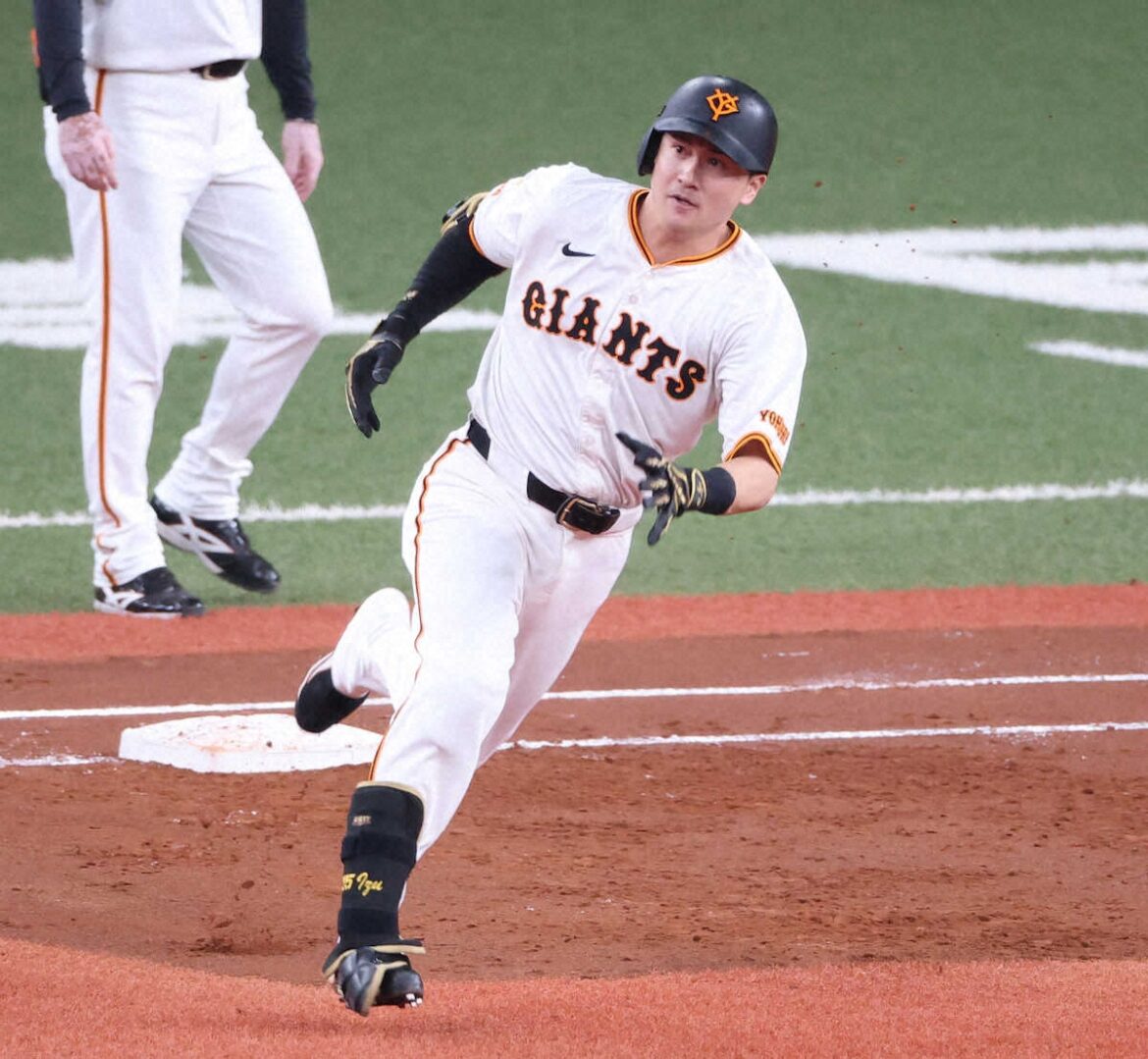 巨人・泉口 セ・リーグ50日ぶり「3割」到達！14戦連続安打で打率トップに浮上 今季7度目猛打賞（スポニチアネックス） - Yahoo!ニュース - Yahoo!ニュース