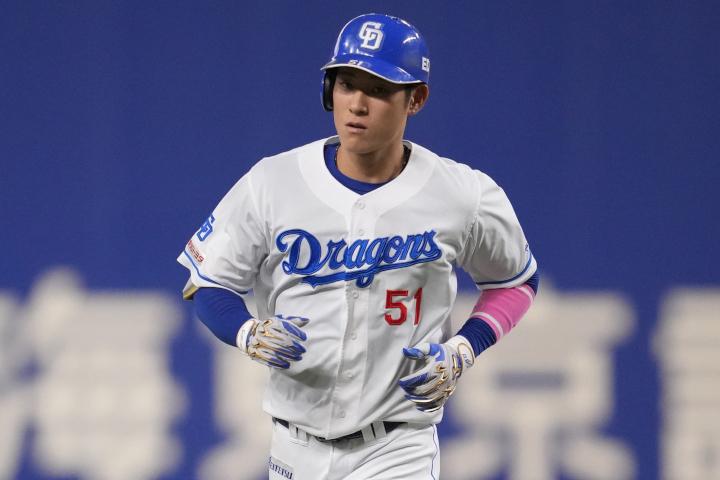 「こんな復活劇ある?」中日30歳外野手の奮闘ぶりが話題、戦力外も乗り越えて…7年ぶりに規定打席に到達し打率4位に浮上、盗塁王も視野「間違いなく、ドラゴンズに欠かせない選手」(CoCoKARAnext) – Yahoo!ニュース – Yahoo!ニュース 「こんな復活劇ある?」中日30歳外野手の奮闘ぶりが話題、戦力外も乗り越えて…7年ぶりに規定打席に到達し打率4位に浮上、盗塁王も視野「間違いなく、ドラゴンズに欠かせない選手」(CoCoKARAnext) - Yahoo!ニュース - Yahoo!ニュース