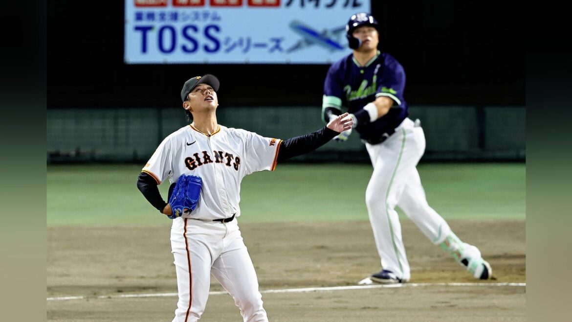 巨人、村上宗隆の２発に屈しヤクルトに大敗…阪神は逃げ切り勝ちでＣＳ進出決める - 読売新聞オンライン