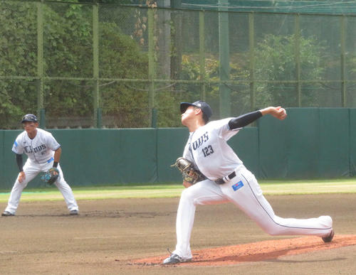 【西武】育成1位の冨士大和投手、イースタンで先発し150キロ 「直球はすでに1軍クラス」 – nikkansports.com 個性的なフォームから150キロをマークする西武冨士(撮影・金子真仁)