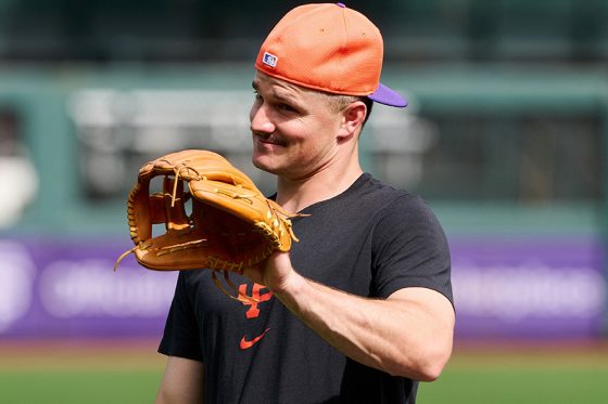 両軍総出の乱闘騒ぎで大量4選手に処分 32歳内野手に1試合出場停止と罰金…機構発表 | Full-Count 両軍総出の乱闘騒ぎで大量4選手に処分 32歳内野手に1試合出場停止と罰金…機構発表 | Full-Count