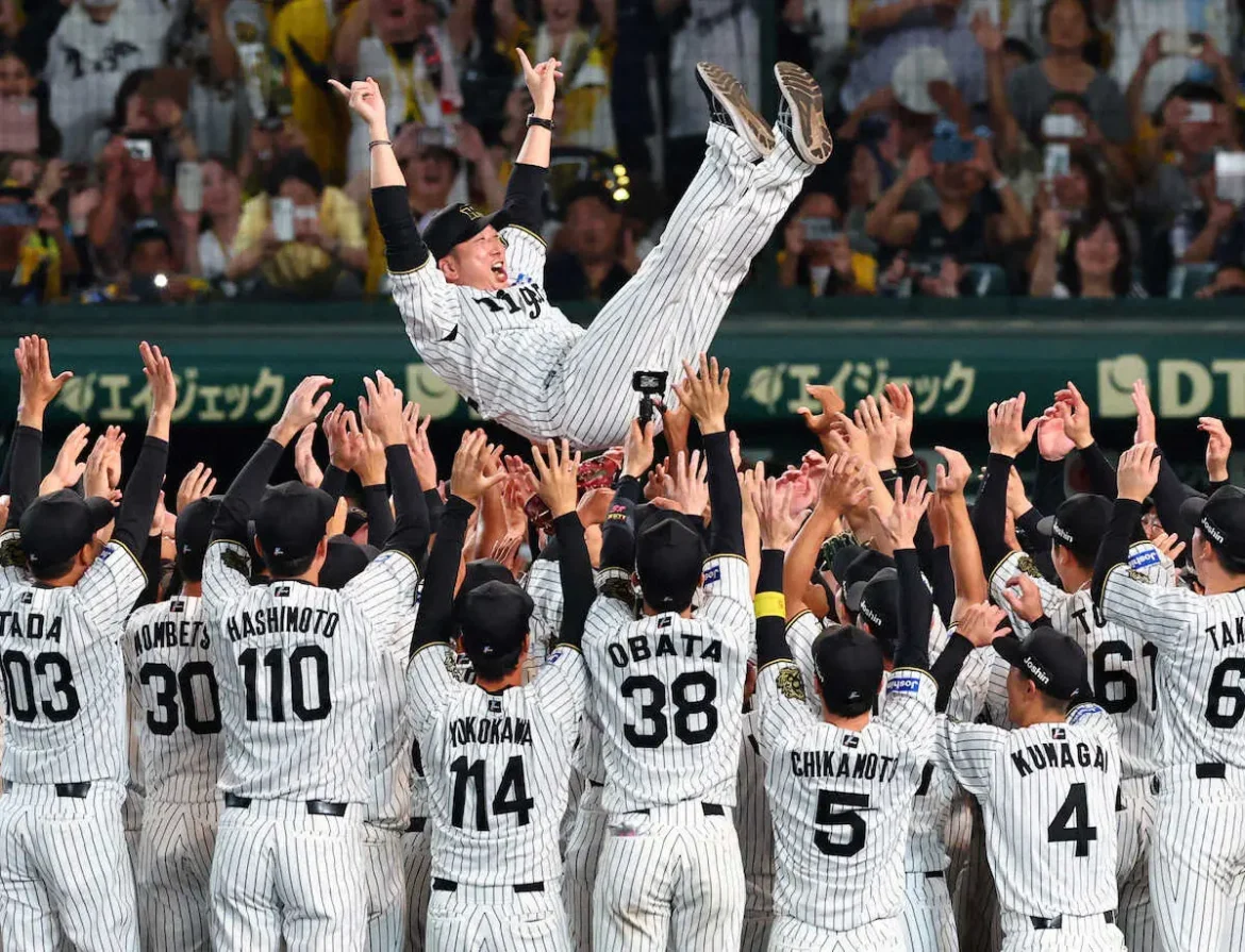 さぁ次はパ・リーグ！　M15ソフトバンクファン「小久保さん胴上げするぞ～」日本ハムファンも… - スポニチ Sponichi Annex 野球