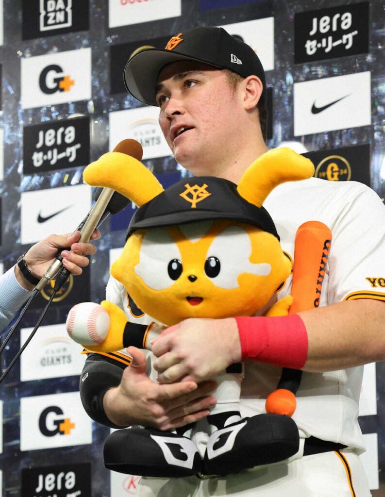 巨人リチャード 爆笑＆興奮のお立ち台 満塁で打席回り「うわぁ～！」本塁打して「うぉ～っ！」（スポニチアネックス） - Yahoo!ニュース - Yahoo!ニュース