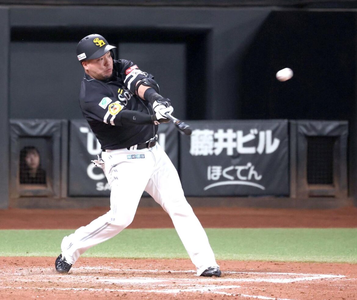 【ソフトバンク】先発外れた山川穂高が意地の1発 約20日ぶり弾に小さく「どすこいポーズ」(日刊スポーツ) – Yahoo!ニュース – Yahoo!ニュース 【ソフトバンク】先発外れた山川穂高が意地の1発 約20日ぶり弾に小さく「どすこいポーズ」(日刊スポーツ) - Yahoo!ニュース - Yahoo!ニュース