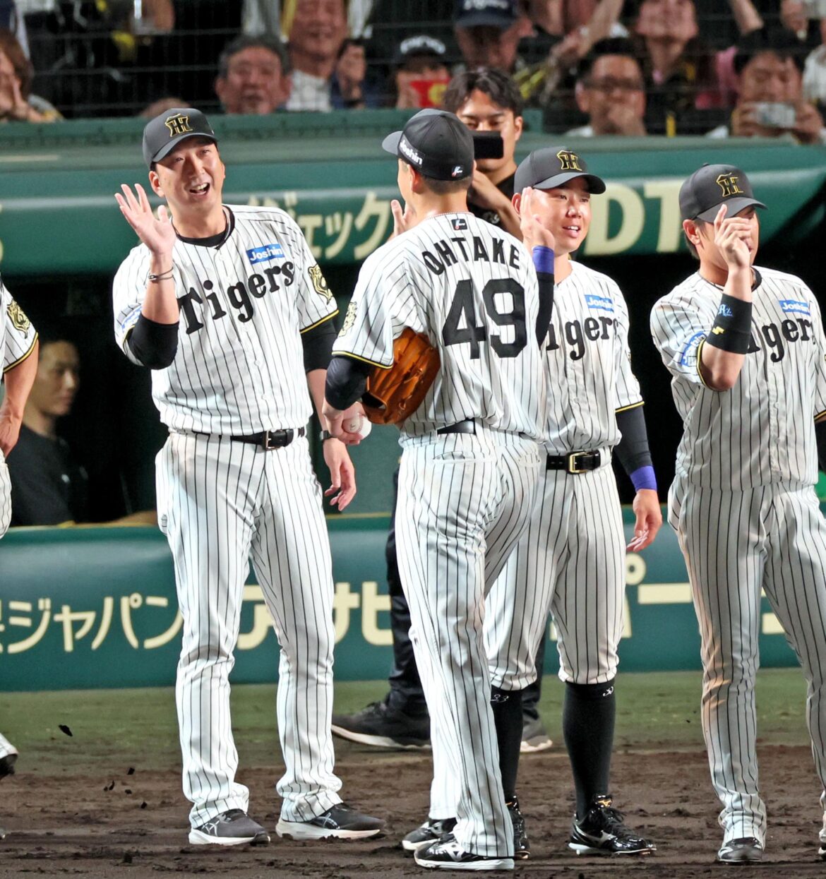 阪神 藤川球児監督「ファンの方、勝つのが好きですね」就任１年目でＶ達成も「とにかく勝ってほしいという雰囲気が」「いい文化だと思います」（デイリースポーツ） - Yahoo!ニュース - Yahoo!ニュース