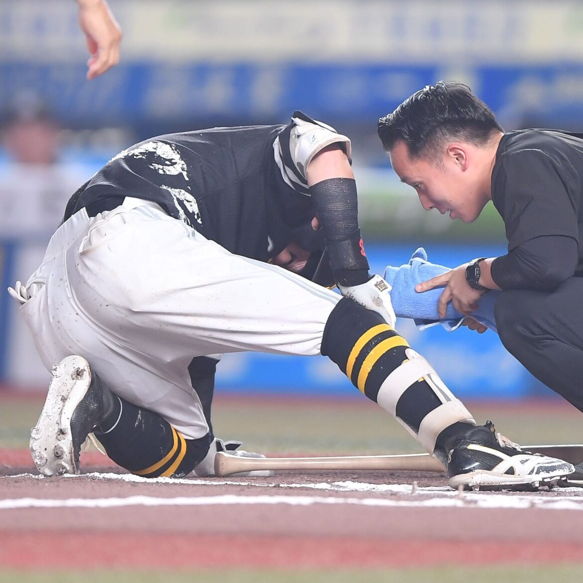 「痛みには強いので」 ソフトバンク小久保監督、右膝に自打球を当てた牧原大成について説明 一度はベンチ裏に下がるもフル出場（西スポWEB OTTO！） - Yahoo!ニュース - Yahoo!ニュース