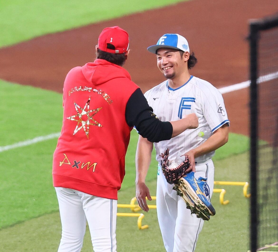 日本ハム 新庄監督と選手の距離感の近さが伝わる表情 伊藤大海、今川優馬が屈託のない笑顔（デイリースポーツ） - Yahoo!ニュース - Yahoo!ニュース