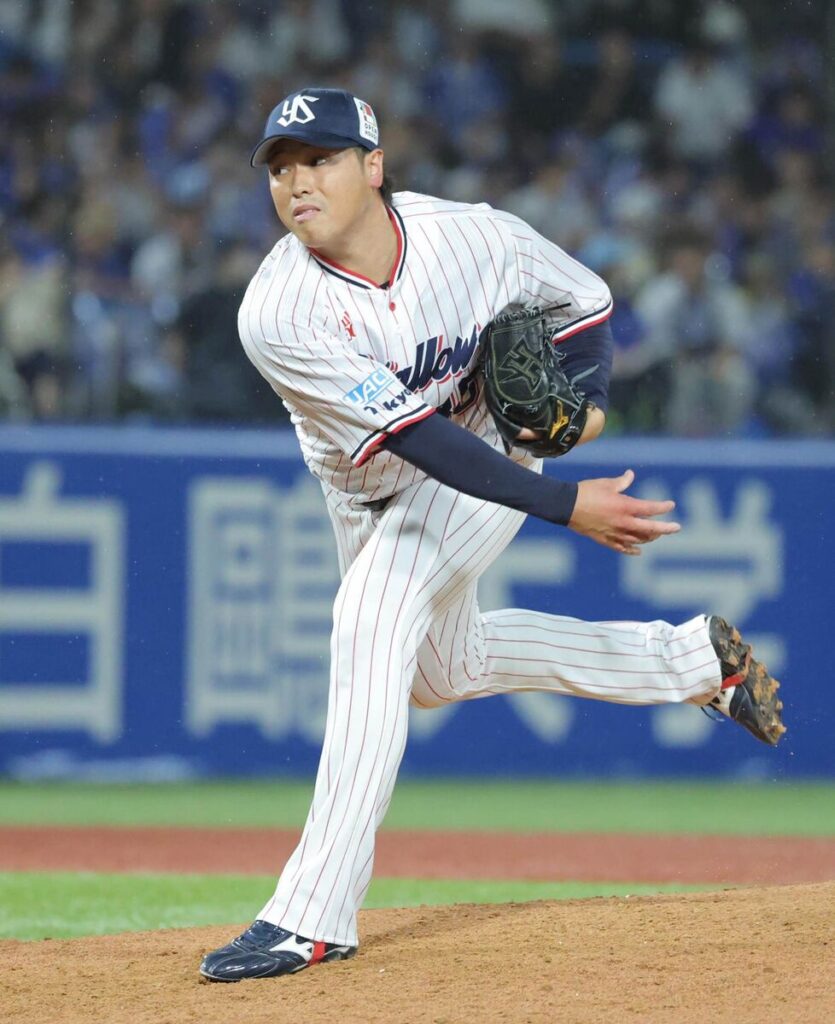 【ヤクルト】敗戦濃厚の９回に野手の北村拓己がプロ２度目の登板 三振も奪いスタンドからは歓声上がる（スポーツ報知） - Yahoo!ニュース - Yahoo!ニュース