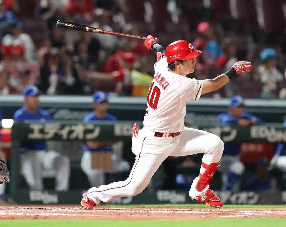 広島・佐々木泰　プロ初の3安打　4試合連続安打で打率は.264に「どんどんいい打席増やしたい」 - スポニチ Sponichi Annex 野球