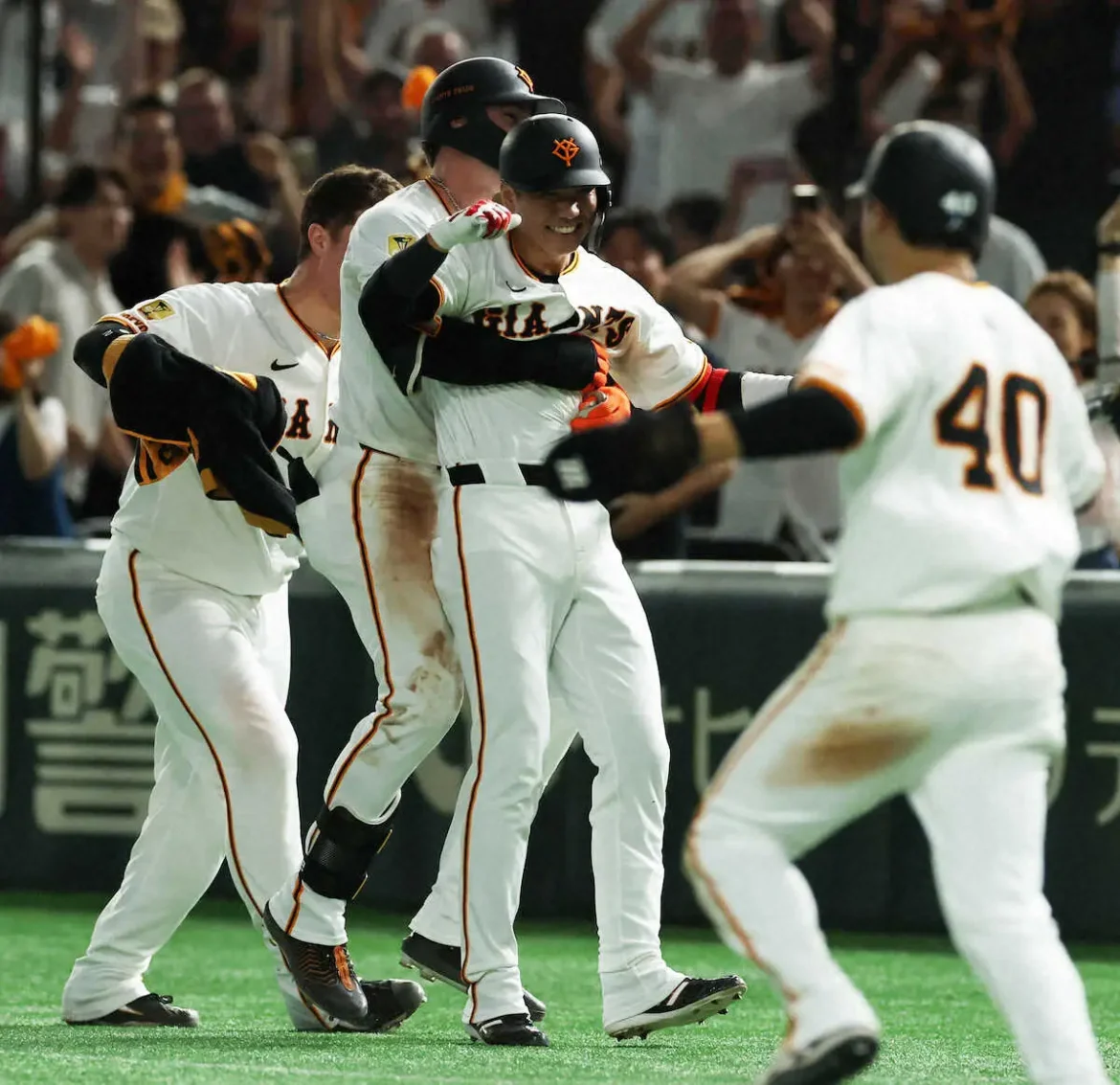 巨人・坂本勇人が代打で逆転サヨナラ打！　阪神との壮絶な打ち合いを11―10で制す - スポニチ Sponichi Annex 野球