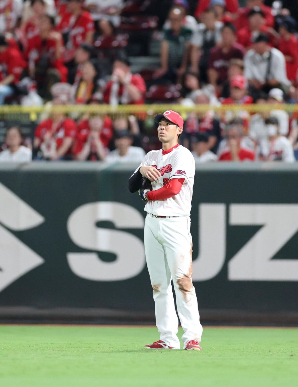 広島・秋山がまさかの落球で勝ち越し点許す 一挙５失点で２点リードが３点ビハインドへ（デイリースポーツ） - Yahoo!ニュース - Yahoo!ニュース