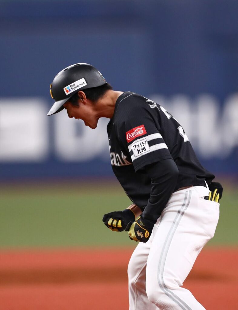 ソフトバンク・柳町「捨て身の強い集中力で」V打 0-3から六回イッキ逆転、オリックス7連倒でM12（サンケイスポーツ） - Yahoo!ニュース - Yahoo!ニュース