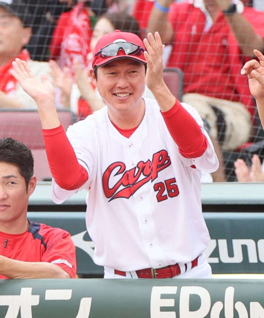 鯉将一問一答 広島・新井貴浩監督 2安打3打点とタイトル獲得に進む小園に「本人も充実していると思う。1球たりとも無駄にしないという気迫が伝わってくる」（サンケイスポーツ） - Yahoo!ニュース - Yahoo!ニュース