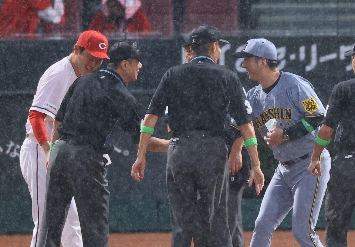 【阪神】急な大雨の中…藤川球児監督のレアすぎる「猛ダッシュ」に観客から拍手起きる (日刊スポーツ) – Yahoo!ニュース – Yahoo!ニュース 【阪神】急な大雨の中…藤川球児監督のレアすぎる「猛ダッシュ」に観客から拍手起きる (日刊スポーツ) - Yahoo!ニュース - Yahoo!ニュース