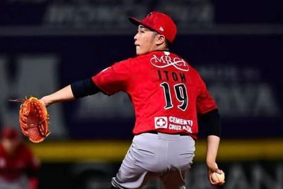 25歳で4度の戦力外通告「そろそろ時期かな」 地球の真裏で…元西武右腕の”第2の挑戦” | Full-Count 25歳で4度の戦力外通告「そろそろ時期かな」 地球の真裏で…元西武右腕の"第2の挑戦" | Full-Count