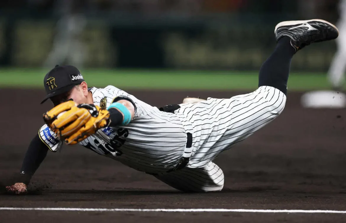 阪神・佐藤輝明　3戦ぶりスタメン復帰でいきなり好守連発!試合後に全開宣言「もう全然、問題ない」 - スポニチ Sponichi Annex 野球