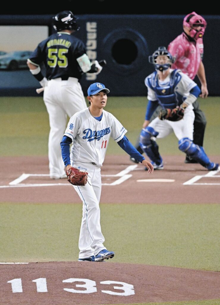 ヤクルト・村上宗隆、1番でスタメンも1打席限り交代は中日・岡田の引退登板のためと高津監督が説明（中日スポーツ） - Yahoo!ニュース - Yahoo!ニュース