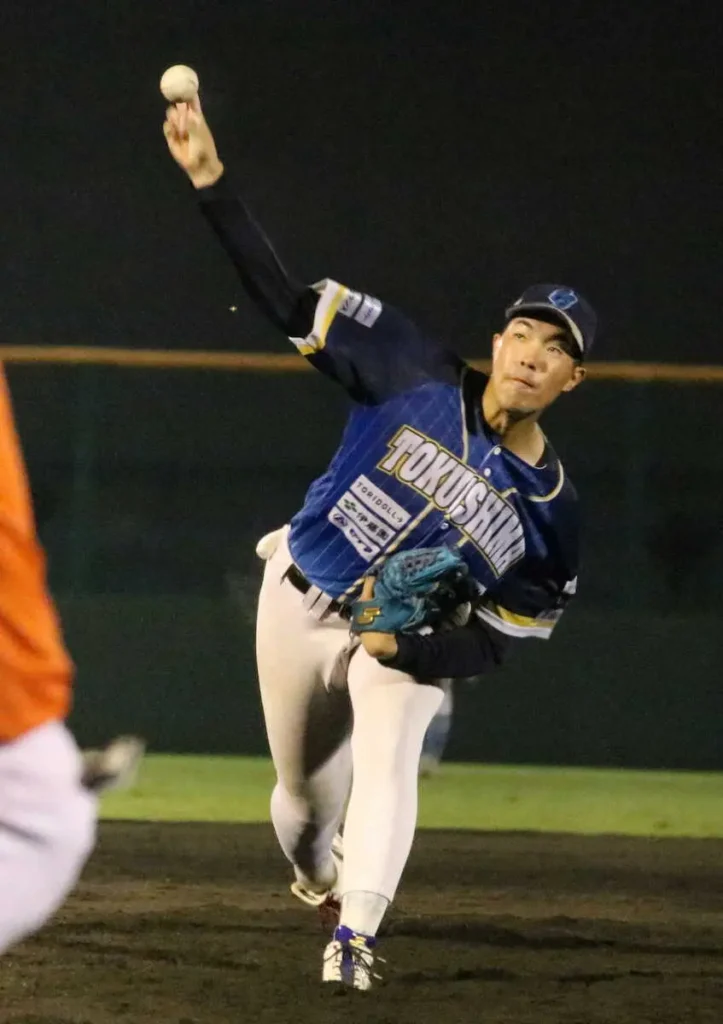 独立・徳島の157キロ右腕にソフトバンク4人体制！「大学なら目立っている」大型投手に7球団集結 - スポニチ Sponichi Annex 野球