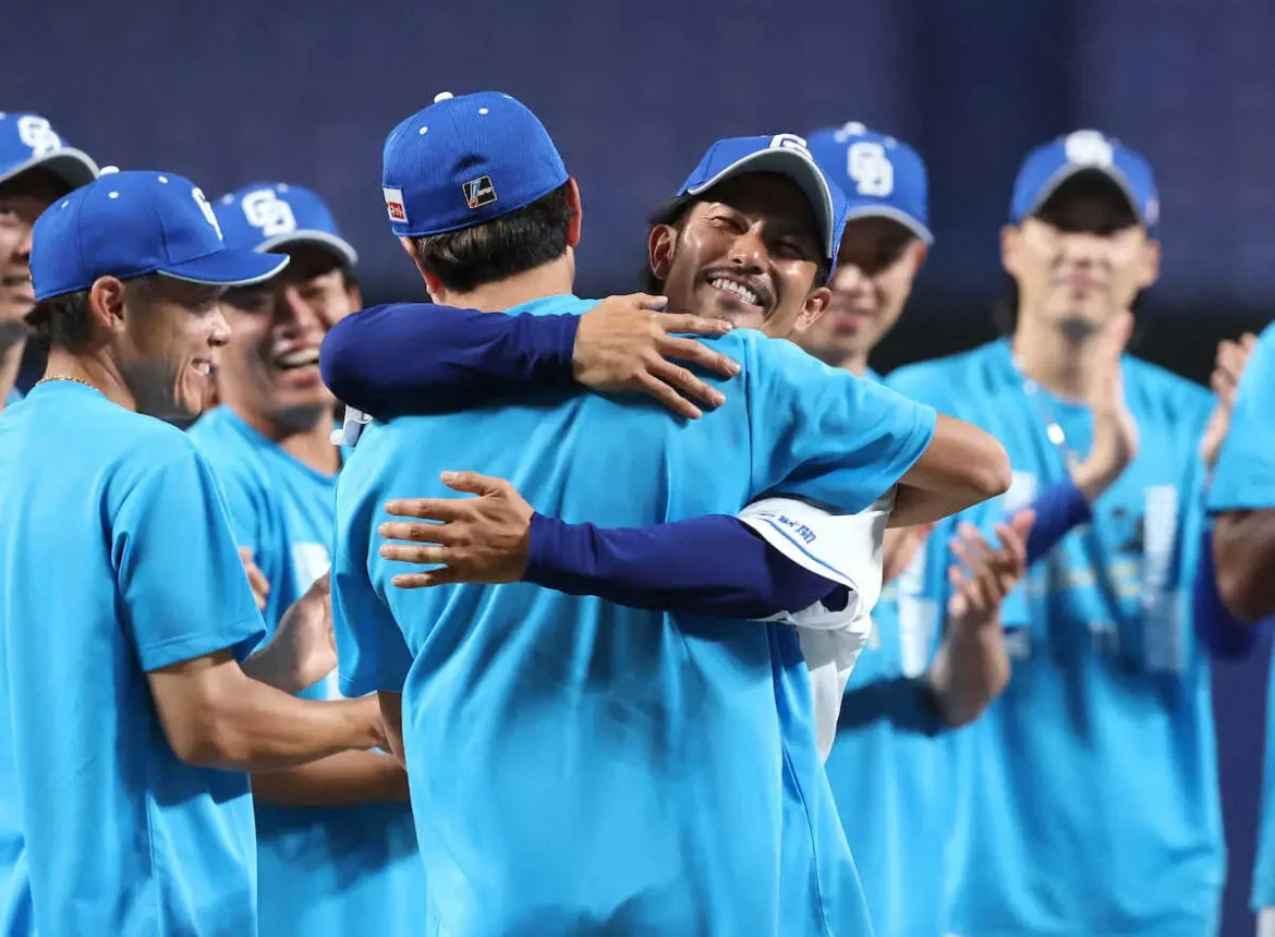 中日、涙と笑顔の引退登板　岡田俊哉「生まれ変わってもドラゴンズ」祖父江大輔「最高の仲間…僕は幸せ者」 - スポニチ Sponichi Annex 野球