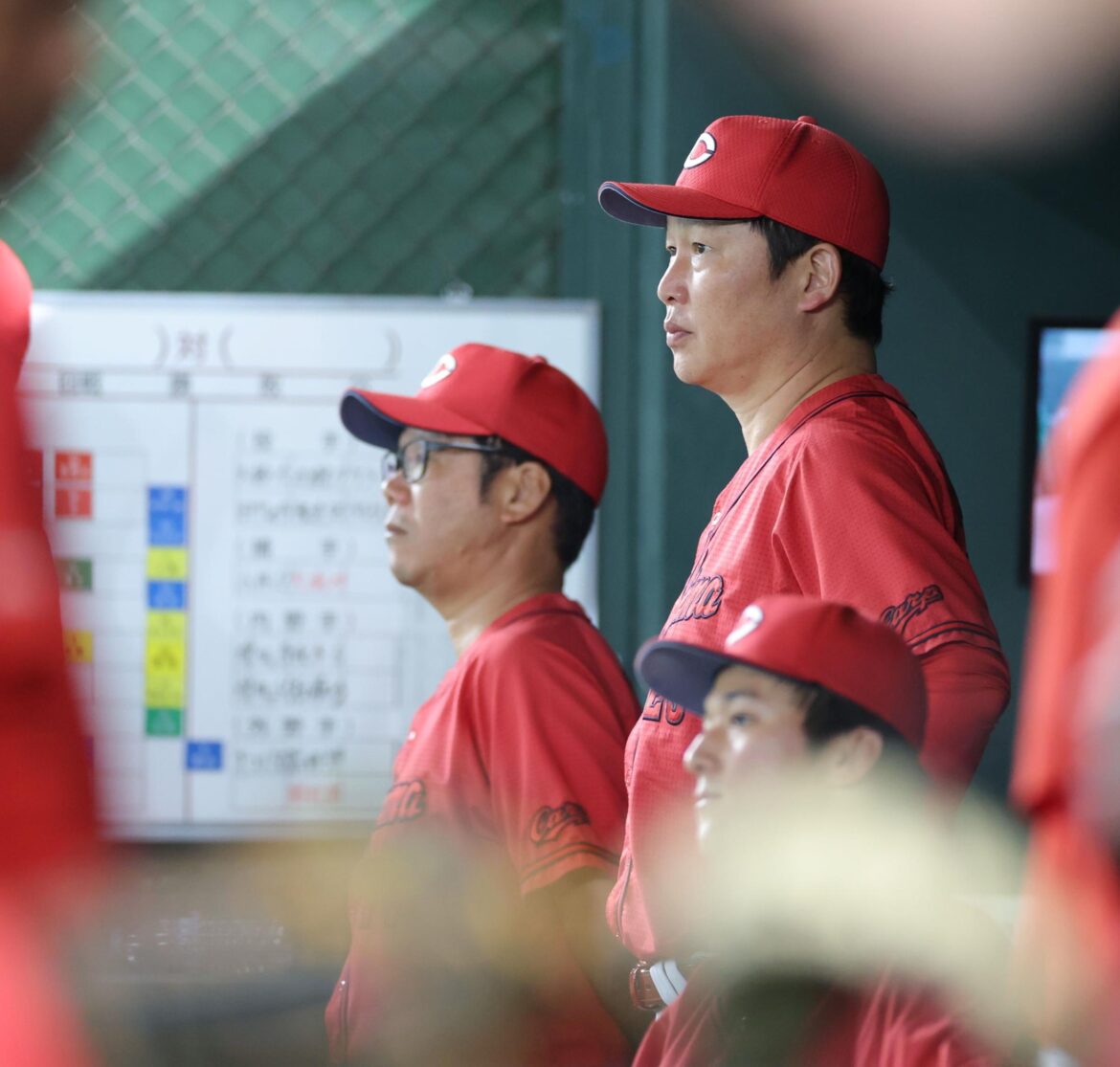 広島・新井監督 会沢を登録抹消「『今シーズンご苦労さん』というふうに伝えた」岡本に一発「逃してくれない」（デイリースポーツ） - Yahoo!ニュース - Yahoo!ニュース