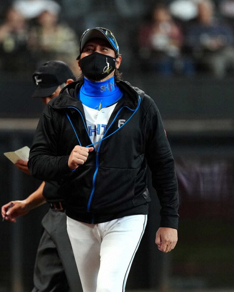 新庄日本ハム 今季初の2戦連続零敗…わずか3安打で本拠シーズン最終戦飾れず 宮西900登板の偉業も（スポニチアネックス） - Yahoo!ニュース - Yahoo!ニュース