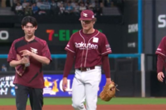 楽天のハワードに異変?緊急降板 7回途中2安打の好投も…自らベンチに合図 | Full-Count 楽天のハワードに異変?緊急降板 7回途中2安打の好投も…自らベンチに合図 | Full-Count