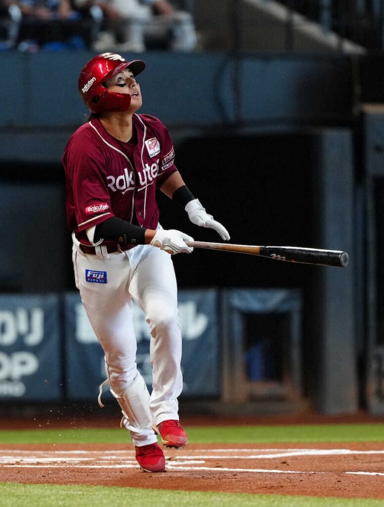 楽天・黒川 プロ初4安打「うれしいです」 3本は2ストライクから 三木監督も「成長を感じる」（スポニチアネックス） - Yahoo!ニュース - Yahoo!ニュース