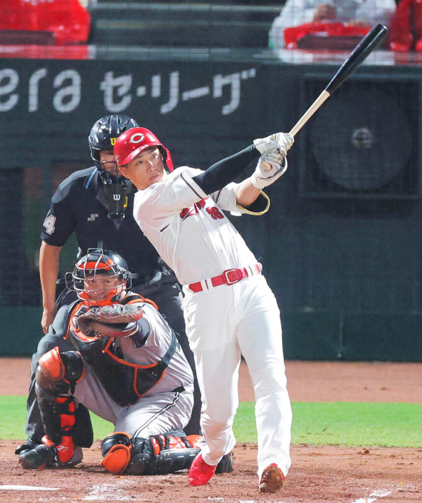 【広島】中村奨成、新井監督絶賛の９号２ラン 今季巨人戦６本目で「Ｇキラー」だ（スポーツ報知） - Yahoo!ニュース - Yahoo!ニュース