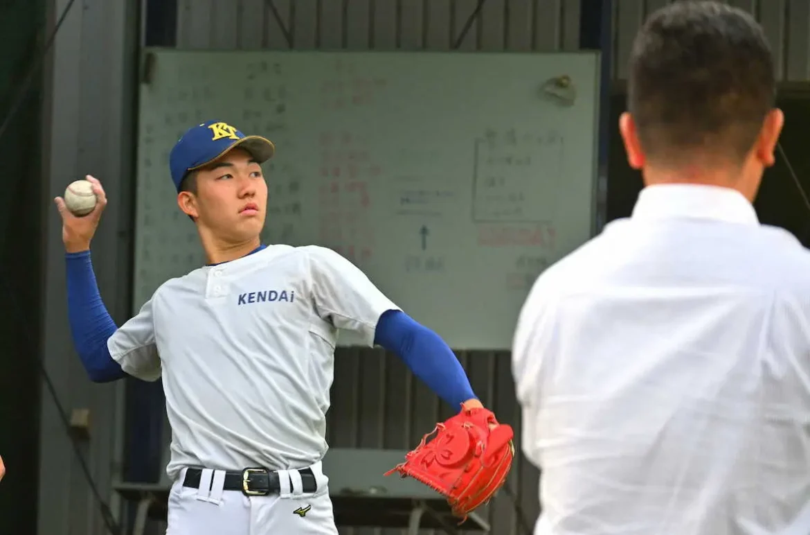 巨人、ヤクルトに直球質問！「日米争奪戦」の健大高崎158キロ右腕・石垣元気が面談で「ありますか？」 - スポニチ Sponichi Annex 野球