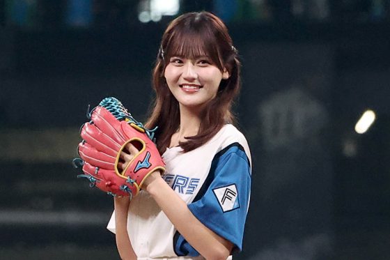 ミニスカ美女の明かされた”裏側”「かわいすぎ」 本番は大暴投も…元盗塁王は大絶賛 | Full-Count ミニスカ美女の明かされた"裏側"「かわいすぎ」 本番は大暴投も…元盗塁王は大絶賛 | Full-Count