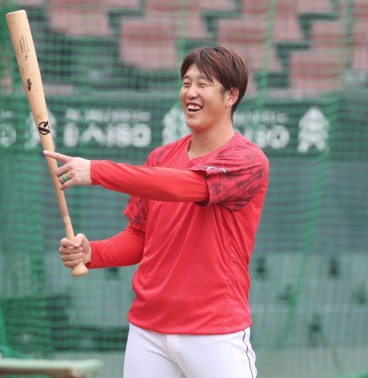 広島・新井監督の親心 小園に３冠「取らせてあげたい」打率、安打、出塁率でセトップ「首位打者を最優先」 日程も追い風（デイリースポーツ） - Yahoo!ニュース - Yahoo!ニュース