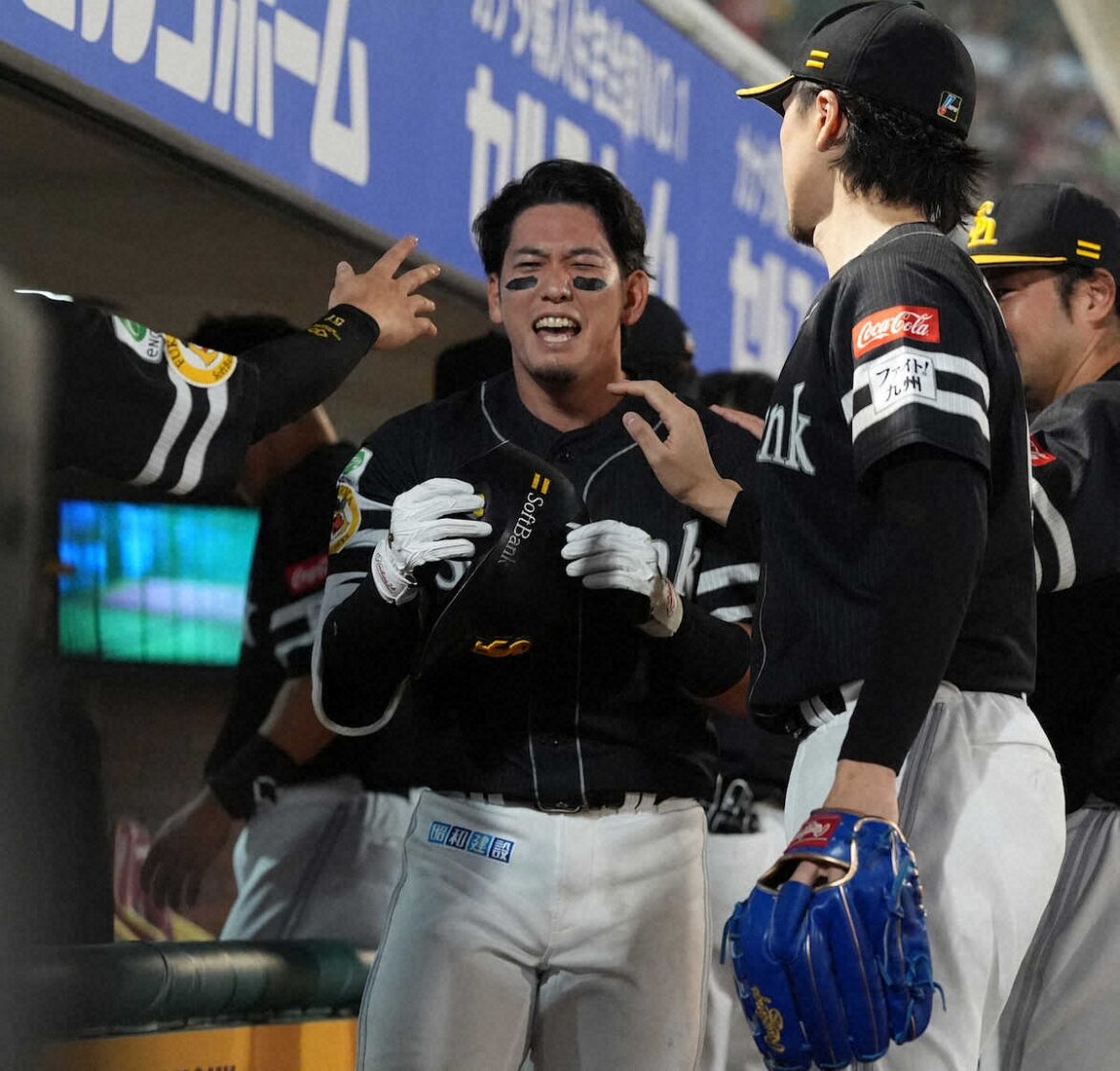 ソフトバンク連覇王手!柳町が逆転勝利呼ぶ自己新5号2ラン、近藤打&栗原V打でM1 上沢が粘投12勝目(スポニチアネックス) – Yahoo!ニュース – Yahoo!ニュース ソフトバンク連覇王手!柳町が逆転勝利呼ぶ自己新5号2ラン、近藤打&栗原V打でM1 上沢が粘投12勝目(スポニチアネックス) - Yahoo!ニュース - Yahoo!ニュース