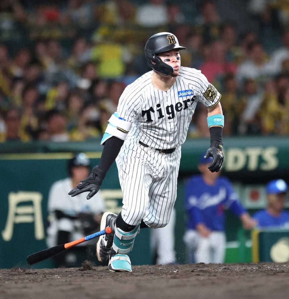 阪神・佐藤輝明 40発＆100打点W王手「援護できて良かった」同期・村上のタイトル争い後押し（スポニチアネックス） - Yahoo!ニュース - Yahoo!ニュース