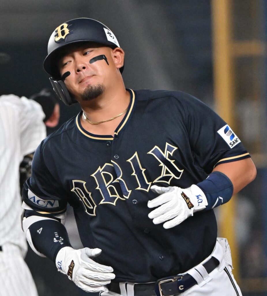 オリックス・森友哉、五回に右かかと付近に死球を受けて交代 直後に紅林が先制2ラン（サンケイスポーツ） - Yahoo!ニュース - Yahoo!ニュース