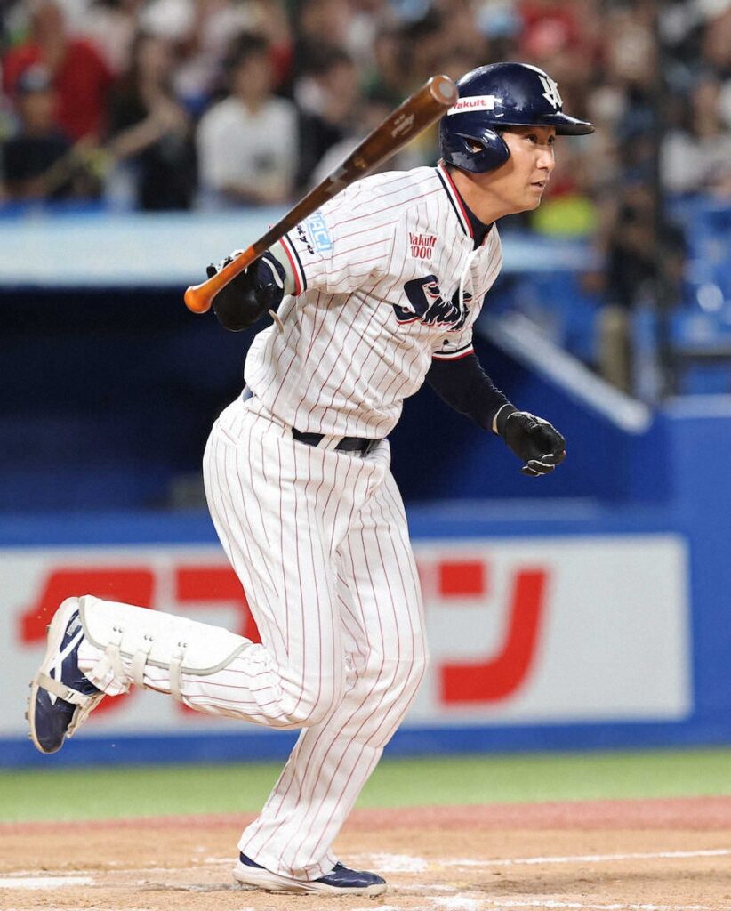 引退表明のヤクルト・川端 代打で出場、通算1100安打となる右翼線二塁打！ 神宮球場大歓声（スポニチアネックス） - Yahoo!ニュース - Yahoo!ニュース