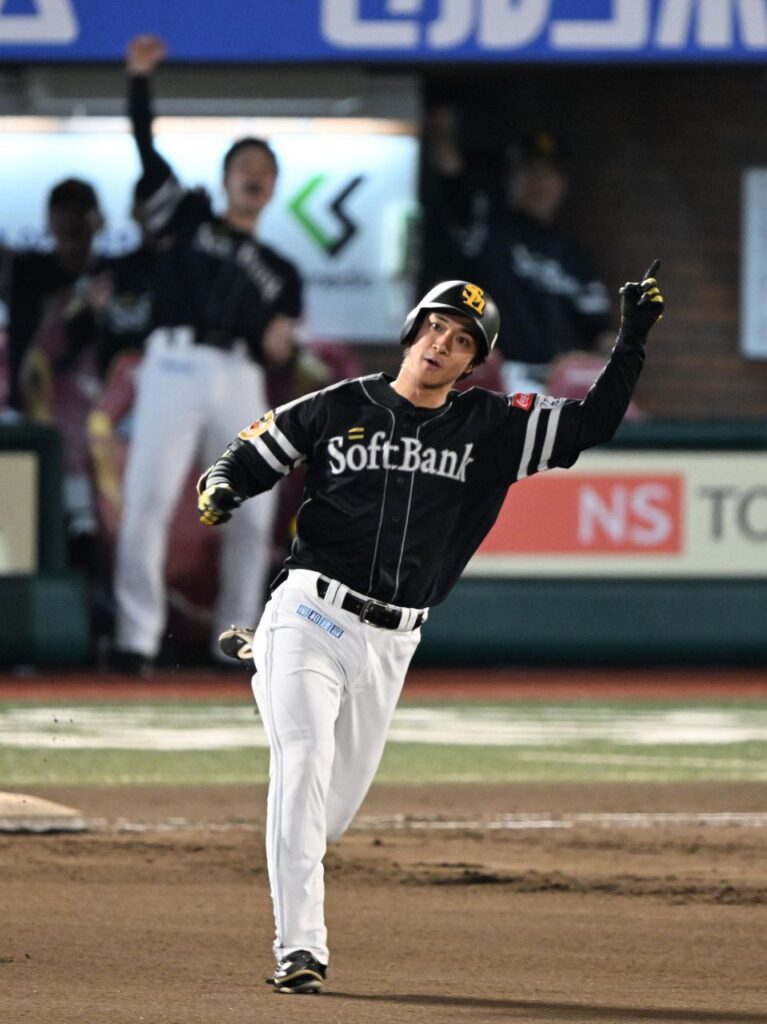 ついにマジック「1」のソフトバンク 逆転劇で見せた今の強み 小久保監督が「雰囲気変わった」とたたえた一打(西スポWEB OTTO!) – Yahoo!ニュース – Yahoo!ニュース ついにマジック「1」のソフトバンク 逆転劇で見せた今の強み 小久保監督が「雰囲気変わった」とたたえた一打(西スポWEB OTTO!) - Yahoo!ニュース - Yahoo!ニュース