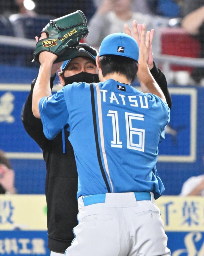 日本ハム、とにかく〝明るい〟終戦 プロ初完封で8勝目を挙げた達孝太に新庄監督「新人王確定？ 完封はでかいね」（サンケイスポーツ） - Yahoo!ニュース - Yahoo!ニュース