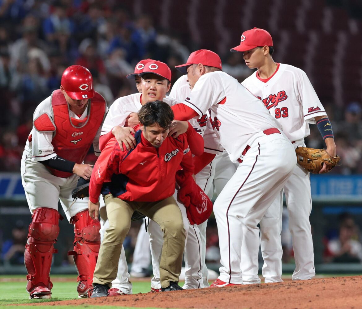 広島・高が打球直撃のアクシデントで緊急降板 自力歩行できずおんぶされてベンチ裏へ(デイリースポーツ) – Yahoo!ニュース – Yahoo!ニュース 広島・高が打球直撃のアクシデントで緊急降板 自力歩行できずおんぶされてベンチ裏へ(デイリースポーツ) - Yahoo!ニュース - Yahoo!ニュース