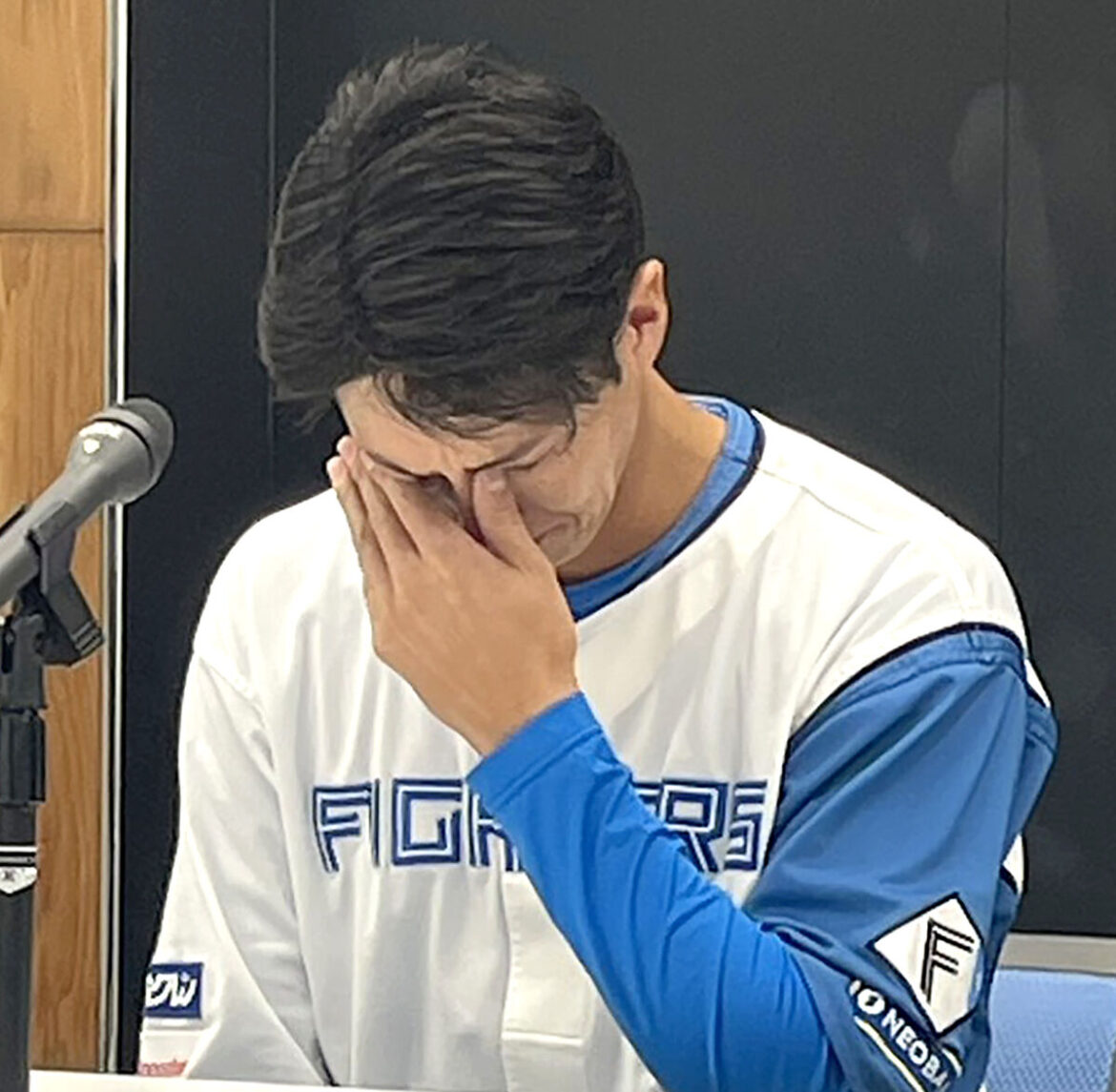 【日本ハム】若林晃弘、涙の引退会見「原監督の起用法が僕を生かしてくれた」１９、２０年巨人リーグＶ貢献（スポーツ報知） - Yahoo!ニュース - Yahoo!ニュース