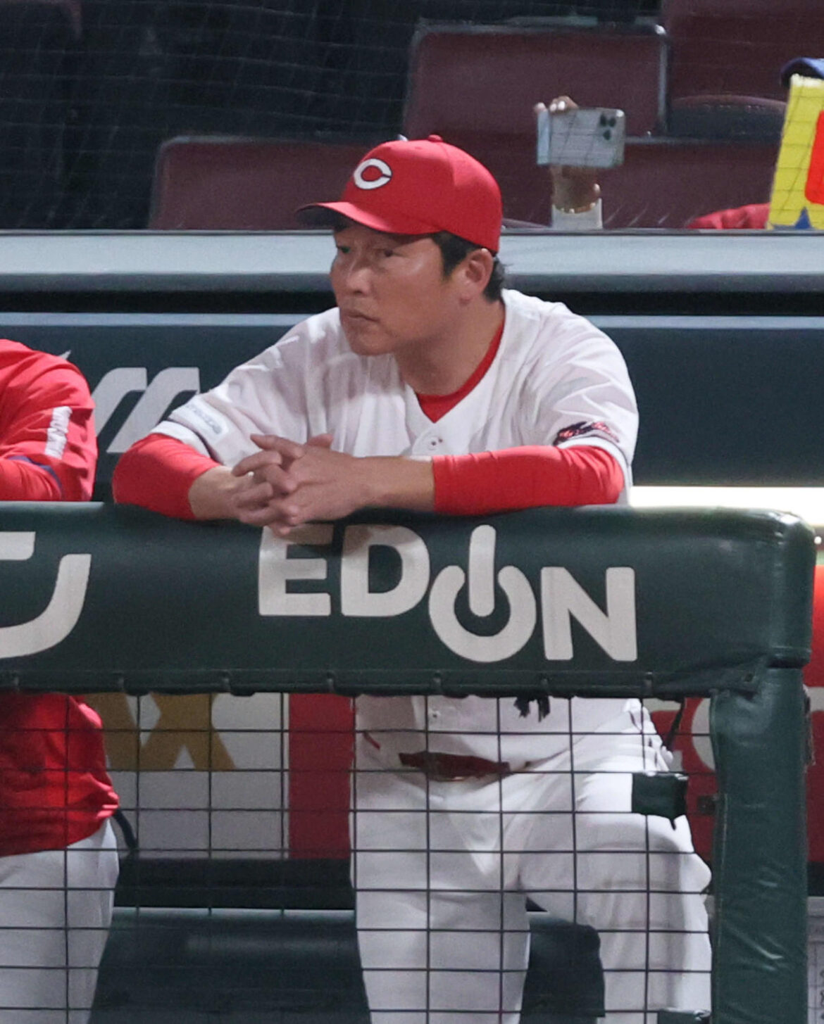 【広島】新井監督、途中交代のファビアンに「モロだったから厳しいと思う」高太一は…／一問一答（日刊スポーツ） - Yahoo!ニュース - Yahoo!ニュース