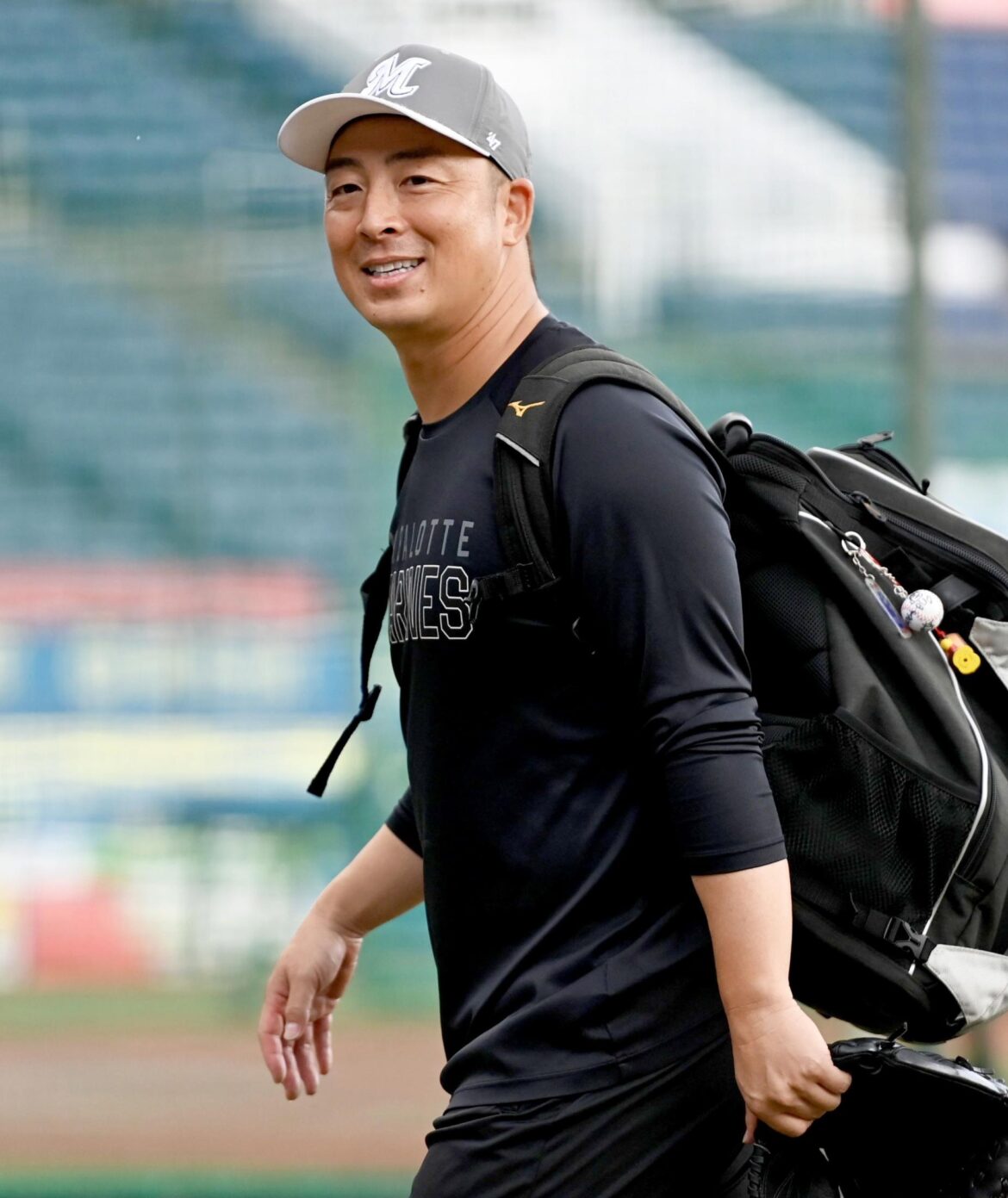 ロッテ 引退セレモニーの美馬学に花殺到 田中将大、サンドウィッチマン、巨人・阿部監督らの名前も（デイリースポーツ） - Yahoo!ニュース - Yahoo!ニュース